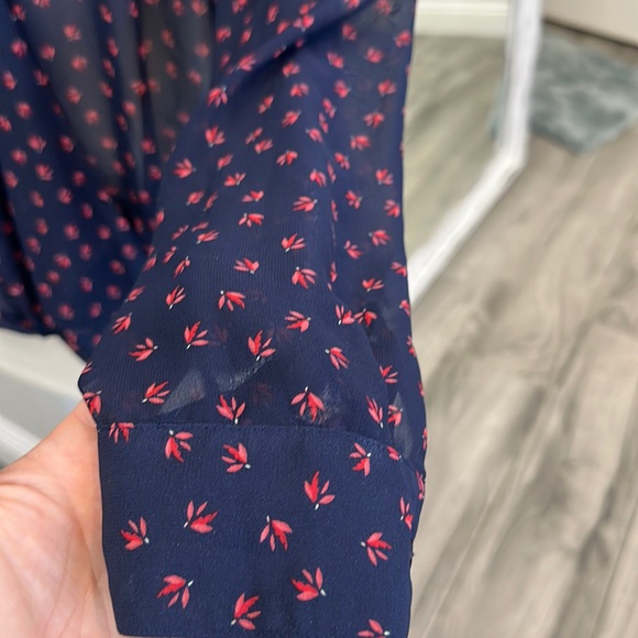 Sheer Lightweight Blouse with V Neck (snap close) long sleeves Navy - Picture 5 of 8